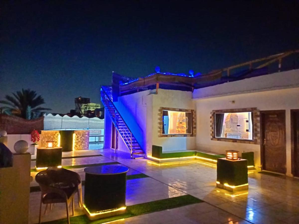 Nefertiti Pyramids View Hotel Cairo Exterior photo