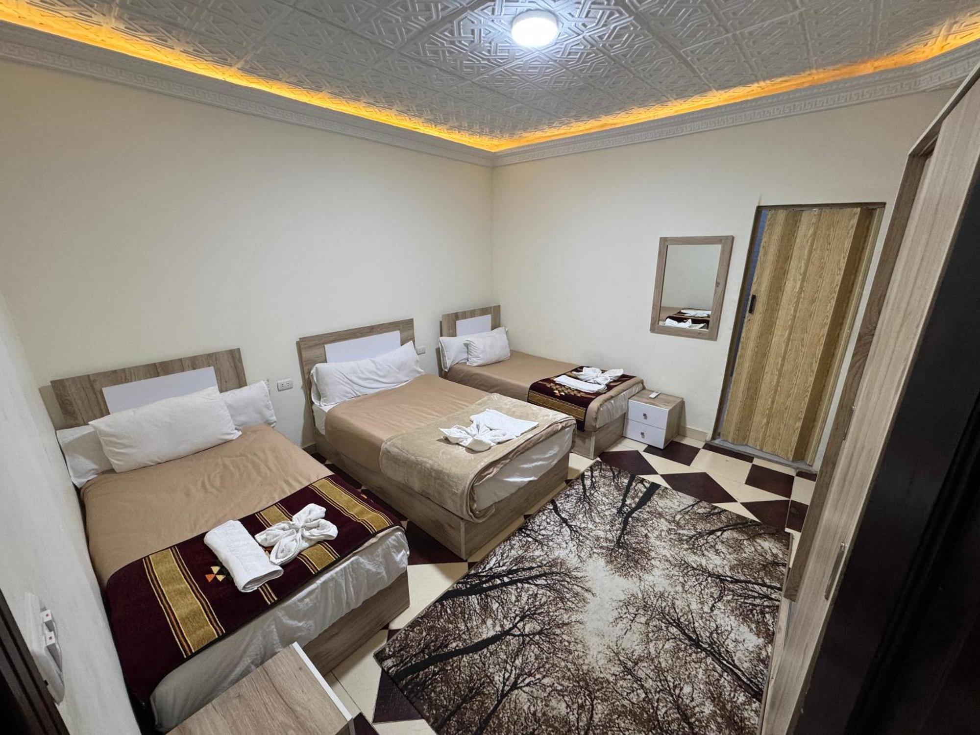 Nefertiti Pyramids View Hotel Cairo Exterior photo