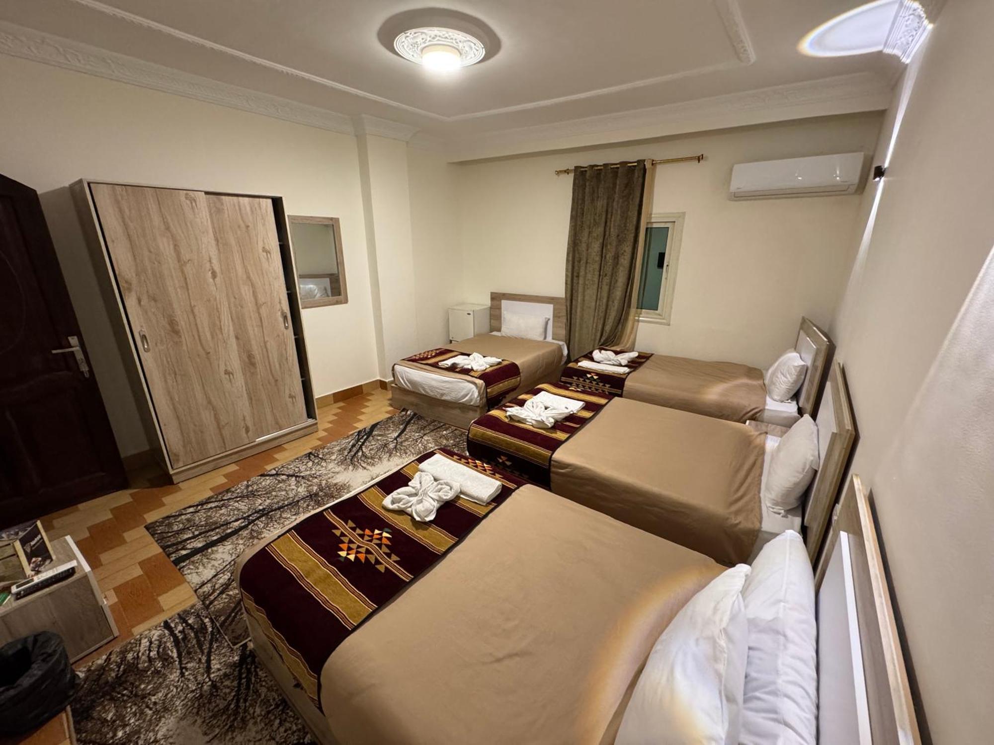 Nefertiti Pyramids View Hotel Cairo Exterior photo