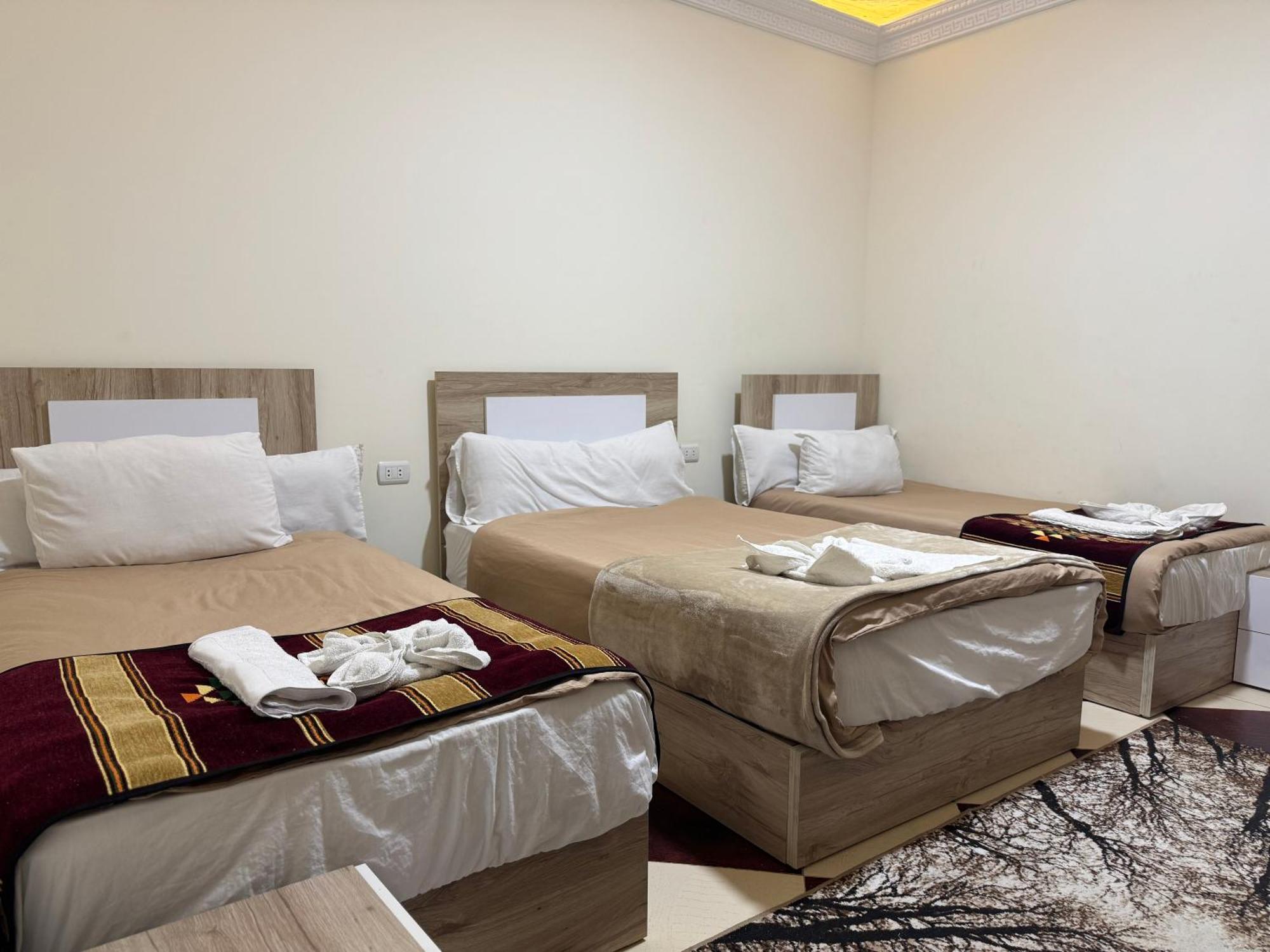 Nefertiti Pyramids View Hotel Cairo Exterior photo
